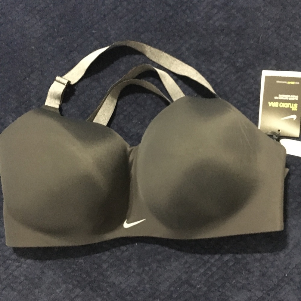 Nike sports bra new with tag